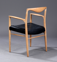 Kai Lyngfeldt Larsen Kai Lyngfeldt Larsen Pair of Oak Sculptural Arm Chair - 614361