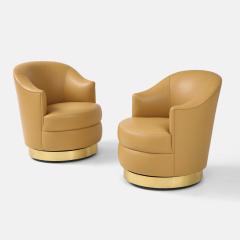 Karl Springer Pair of Swivel Chairs in Camel Leather and Brass - 2136798
