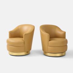 Karl Springer Pair of Swivel Chairs in Camel Leather and Brass - 2136801