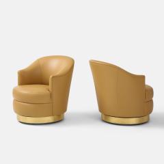 Karl Springer Pair of Swivel Chairs in Camel Leather and Brass - 2136802