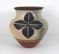 Kewa formerly Santo Domingo jar attributed to one of the Aguilar sisters - 1319174