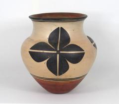 Kewa formerly Santo Domingo jar attributed to one of the Aguilar sisters - 1319175