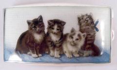 Kitties Kitties Kitties Cigarette Case with Preening Pinup Felines - 4338522