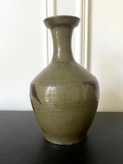 Korean Celadon Bottle Vase with Slip Decoration Goryeo Dynasty - 2114340