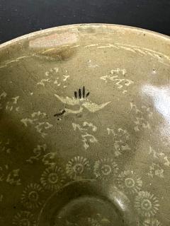 Korean Ceramic Celadon Bowl with Slip Inlay Goryeo Dynasty - 2097547