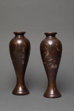 Korean Pair of Bronze Vases - 3686377