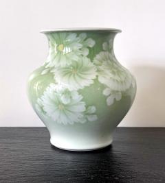 Kozan Makuzu Japanese Ceramic Vase by Makuzu Kozan - 4802580