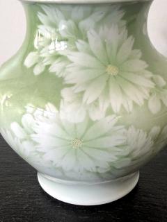 Kozan Makuzu Japanese Ceramic Vase by Makuzu Kozan - 4802583