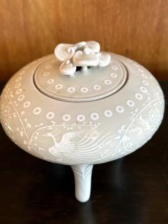 Kozan Makuzu Rare Japanese Porcelain Incense Burner with Inlays Makuzu Kozan - 3465266