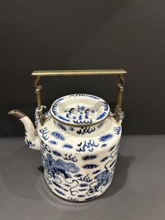 LARGE BLUE AND WHITE UNDERGLAZE PORCELAIN TEAPOT  - 4204355