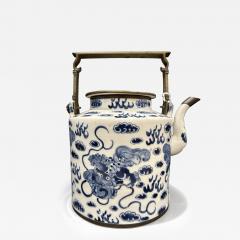 LARGE BLUE AND WHITE UNDERGLAZE PORCELAIN TEAPOT  - 4204395