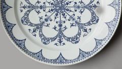 LARGE EARLY 18TH CENTURY CIRCULAR FAIENCE CHARGER - 4388104