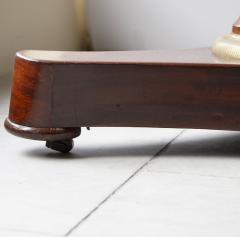 LARGE FLAME MAHOGANY EMPIRE GUERIDON - 4753294
