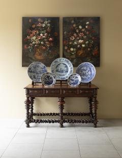 LARGE LATE 17TH CENTURY CIRCULAR FAIENCE CHARGER - 4388135