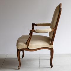 LARGE MID 18TH CENTURY LOUIS XV FAUTEUIL OR OPEN ARM CHAIR - 3614194