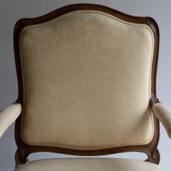 LARGE MID 18TH CENTURY LOUIS XV FAUTEUIL OR OPEN ARM CHAIR - 3614228