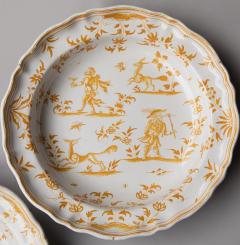 LARGE PAIR OF YELLOW AND WHITE SERVING PLATES WITH SHAPED RIMS - 4513655