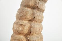 LARGE PRIMITIVE WOOD MOLD - 3155170