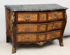 LOUIS XV ROSEWOOD AND AMARANTH CROSS BANDED COMMODE FA ADE CINTR E  - 3563129