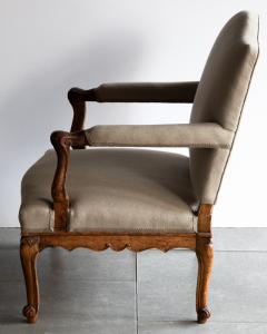 LOUIS XV WALNUT FAUTEUIL - 3598586