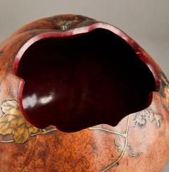 Lacquered Gourd Container with Lid - 3941418
