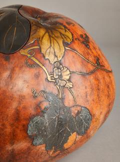 Lacquered Gourd Container with Lid - 3941434