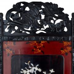 Lacquered wood and mother of pearl antique Chinese screen - 2676537