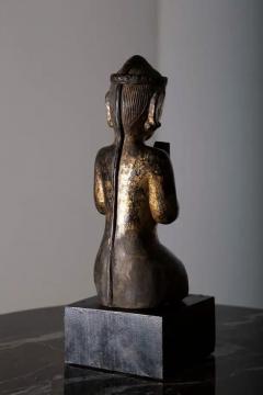 Lacquered wooden sculpture depicting Burma praying early 19th century - 3690830