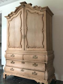 Large 18th Century Dutch Linen Press - 4399255