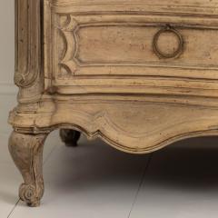 Large 18th c French Bleached Walnut Louis XV Period Serpentine Commode - 3621091