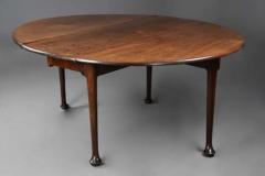 Large 18thc solid walnut drop leaf dining table of fine faded patina - 4756012