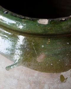 Large 19th Century Spanish Terracotta Storage Jar with Green Glaze - 4282441