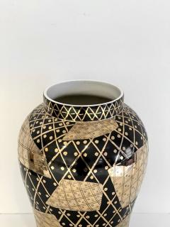 Large Art Deco Vessel in Black and Gold - 4455741