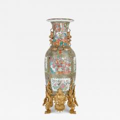 Large Chinese Canton famille verte ormolu mounted porcelain vase - 3991785