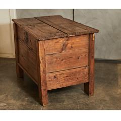 Large Colonial Spanish Trunk - 2036433