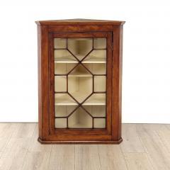 Large Georgian Corner Cupboard England circa 1800 - 3701732