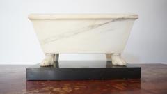 Large Italian Grand Tour Carved Marble Model of a Lavacrum or Bath circa 1820 - 789257