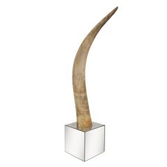 Large Majestic Horn Mounted On A Mirrored Cube Base 1970s - 3334590