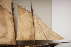 Large Merchant Schooner - 660101