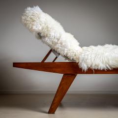 Large Mid Century Wooden Daybed with Adjustable Headrest - 4431858