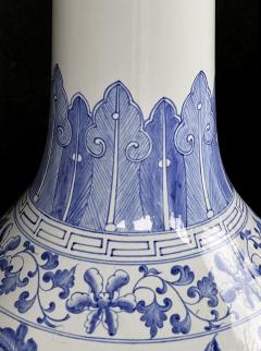 Large Pair Chinese Blue White Bottle form Lamps - 4521433