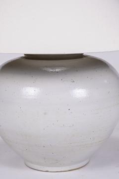 Large Round White Glazed Ceramic Lamp - 1791015