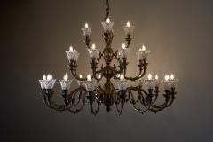Large Rustic Brass and Glass 28 Arm Chandelier 1980s - 4499101