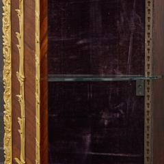 Large Second Empire gilt bronze and marquetry display cabinet - 2329412