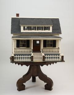 Large enchanting model house or doll house - 1357806