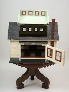 Large enchanting model house or doll house - 1357809