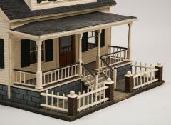 Large enchanting model house or doll house - 1415831