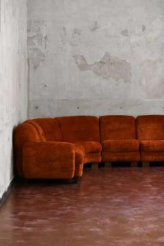 Large modular velvet sofa with wooden feet Italy 1980 - 3548373