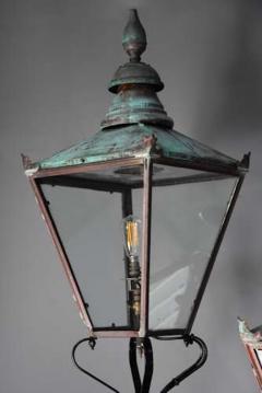 Large pair of Windsor style copper street lanterns supported on wall brackets - 4757034