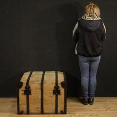 Large wooden trunk from the 20th century - 3939415